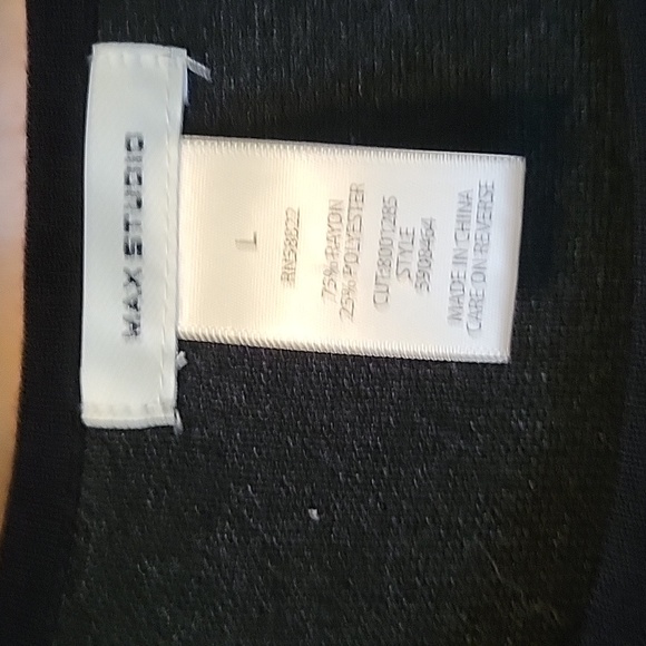 Max Studio knit body con dress, size L - Picture 3 of 3